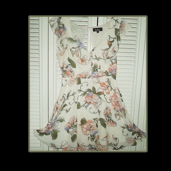 LULUS~FLORAL DRESS KEY HOLE BACK SHORT MINI HALTER TWIRL-WOMENS SIZE M - Picture 1 of 4